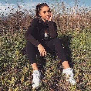 Meet your Posher, Kendall